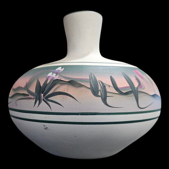 New West Pottery Double Spout Vase Southwest Desert Scene Hand Painted AZ - Picture 2 of 8